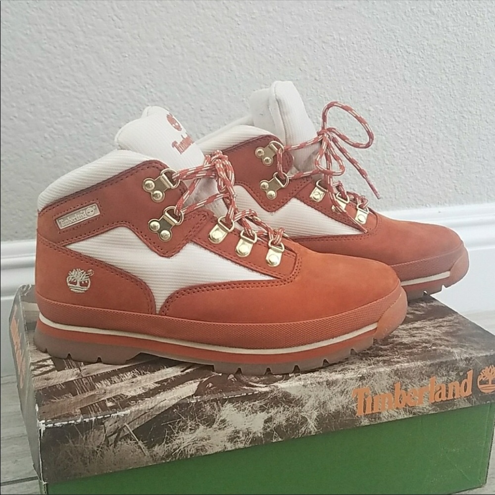 RE-POSH timberland boots with box. Size 5.5